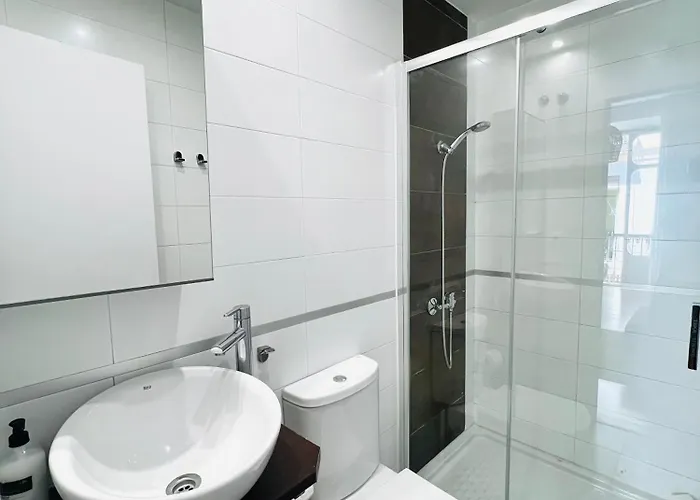 Appartement Calderon Iii Deluxe Sinesedesignhomes